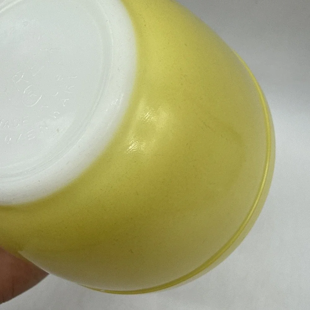 Vintage Pyrex 401 Yellow 1.5 Pint Nested Mixing Bowl